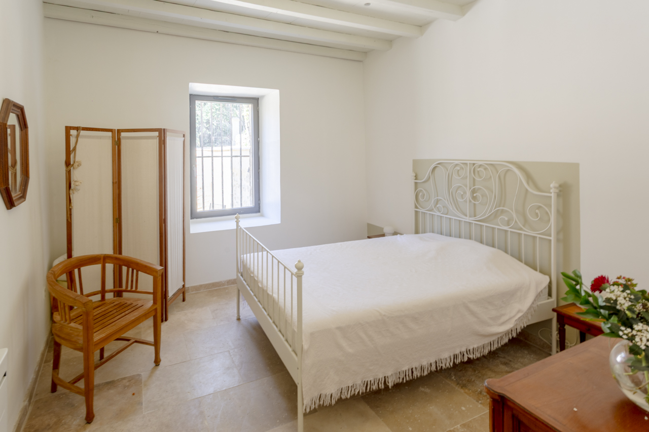 Old mill renovated in a bucolic setting in Uzès