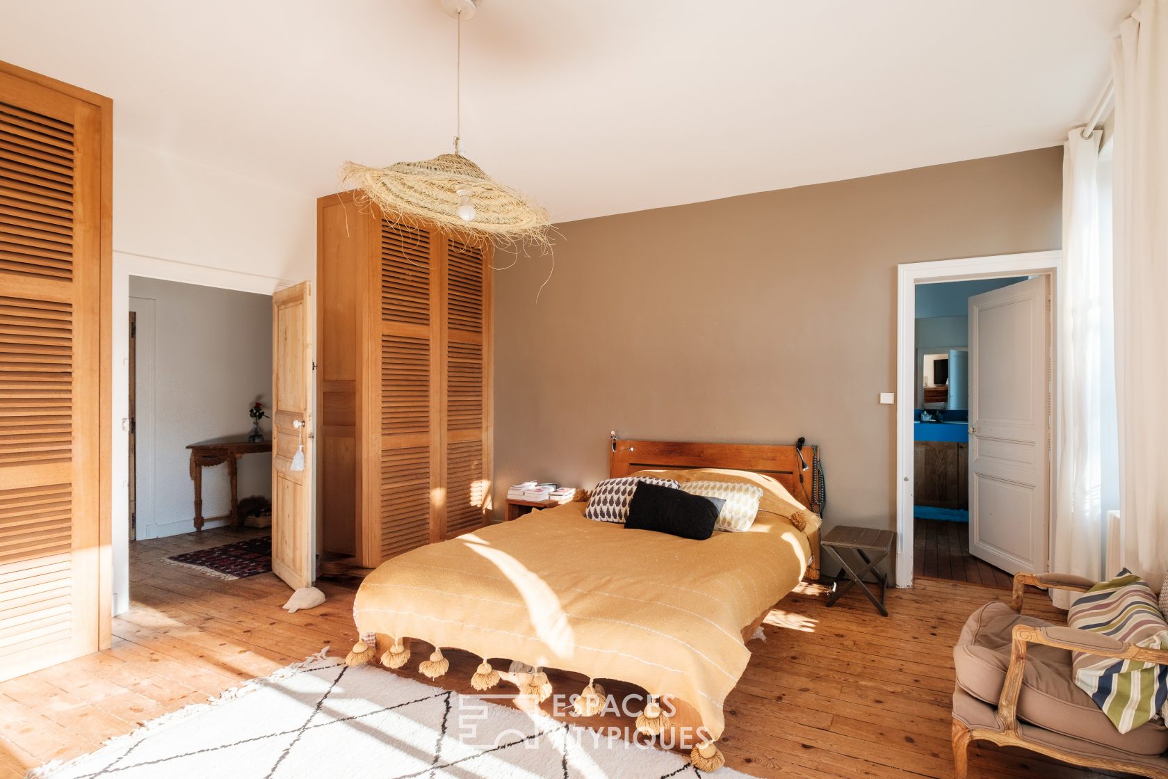 Family home in the heart of town