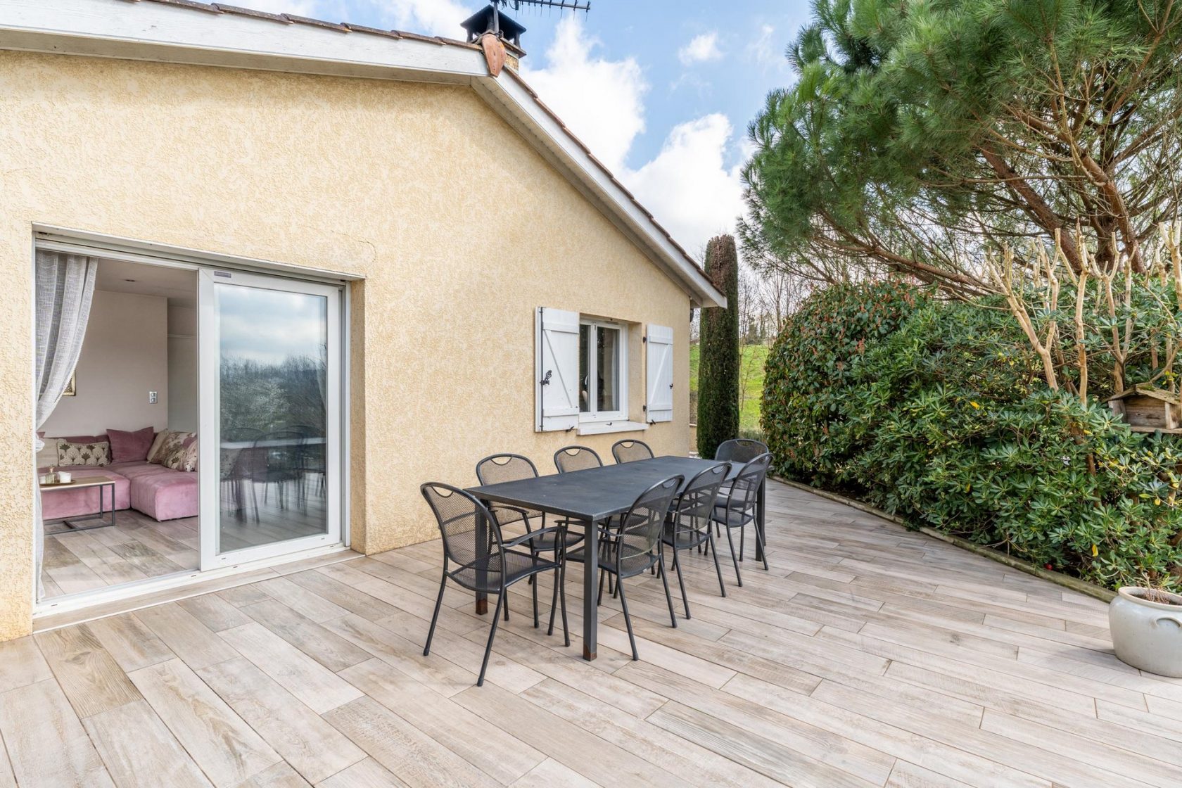 Modern and functional villa a few minutes from Villefranche sur Saone