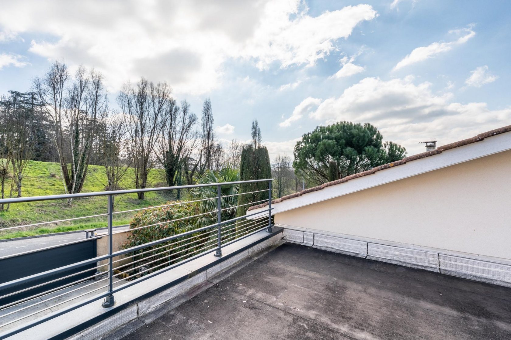 Modern and functional villa a few minutes from Villefranche sur Saone