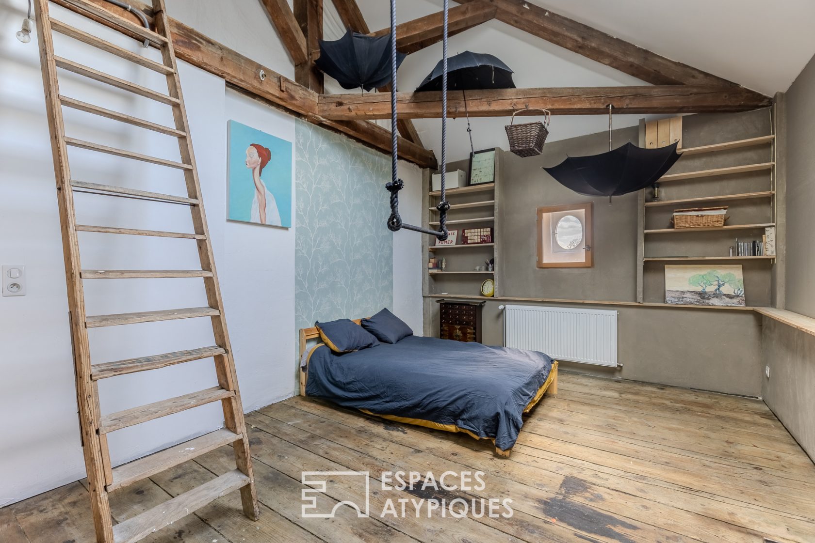 L’ancienne maison d’horloger avec sa piscine et son jardin