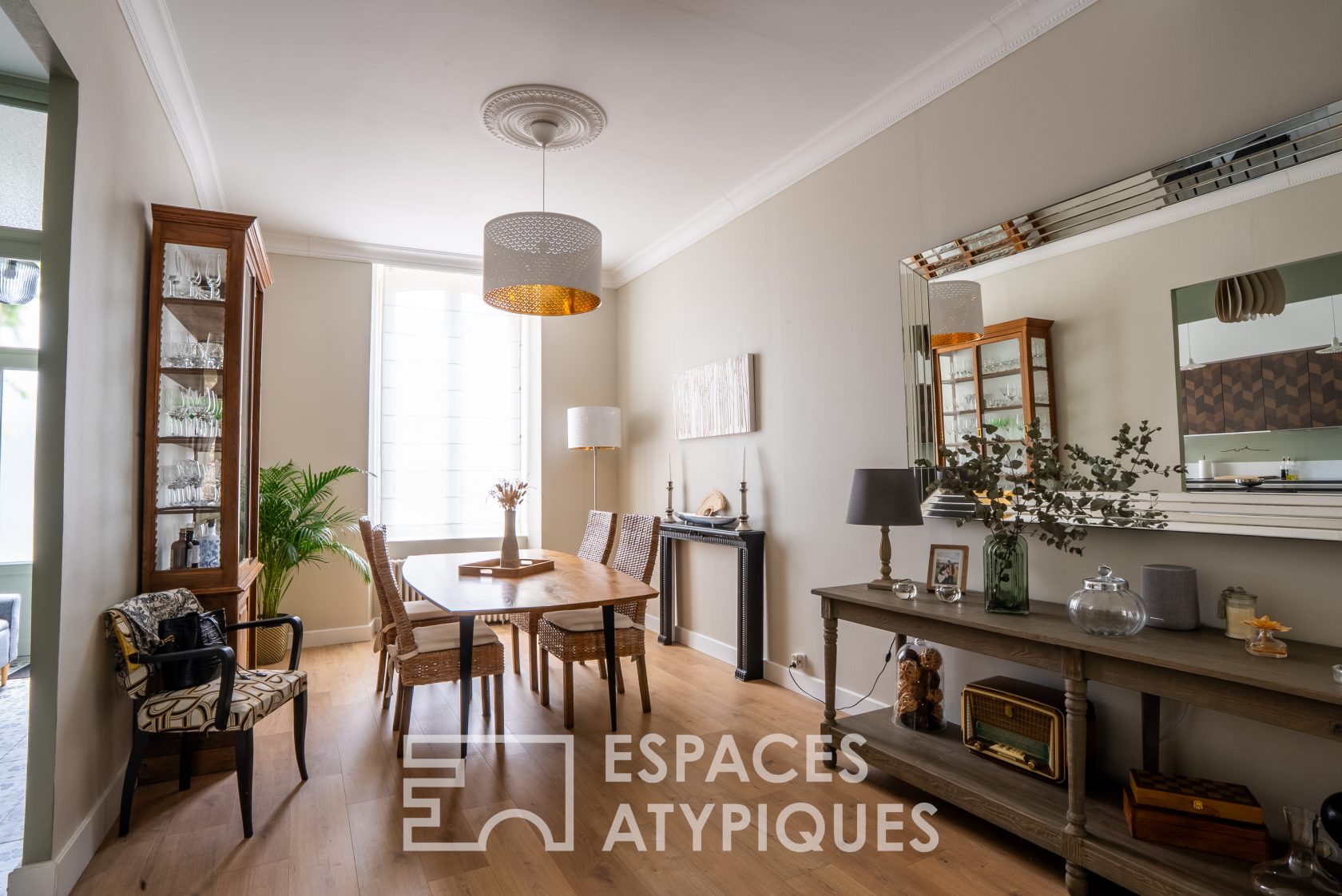 Elégance et raffinement pour cette maison bourgeoise en centre de Broons