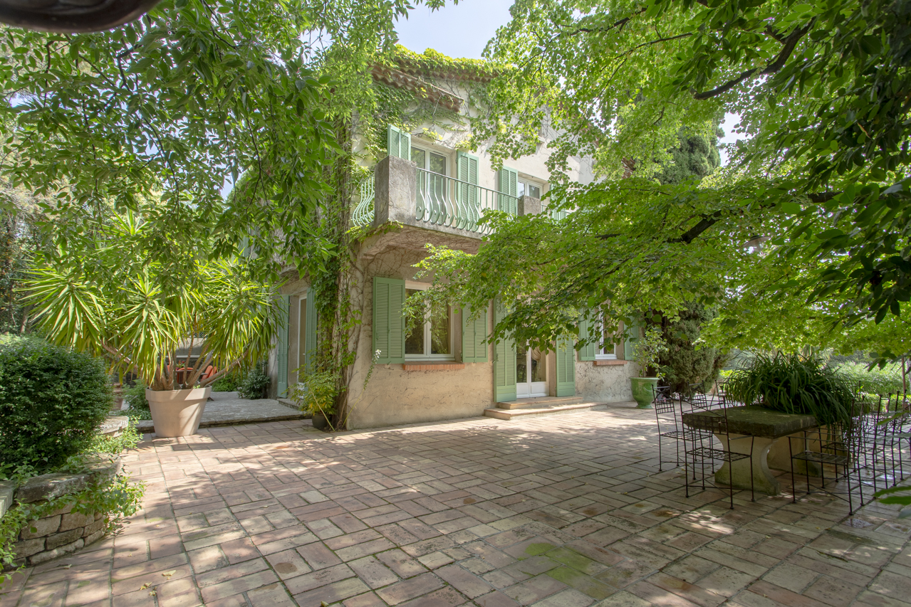 Propriété de charme dans un écrin de verdure