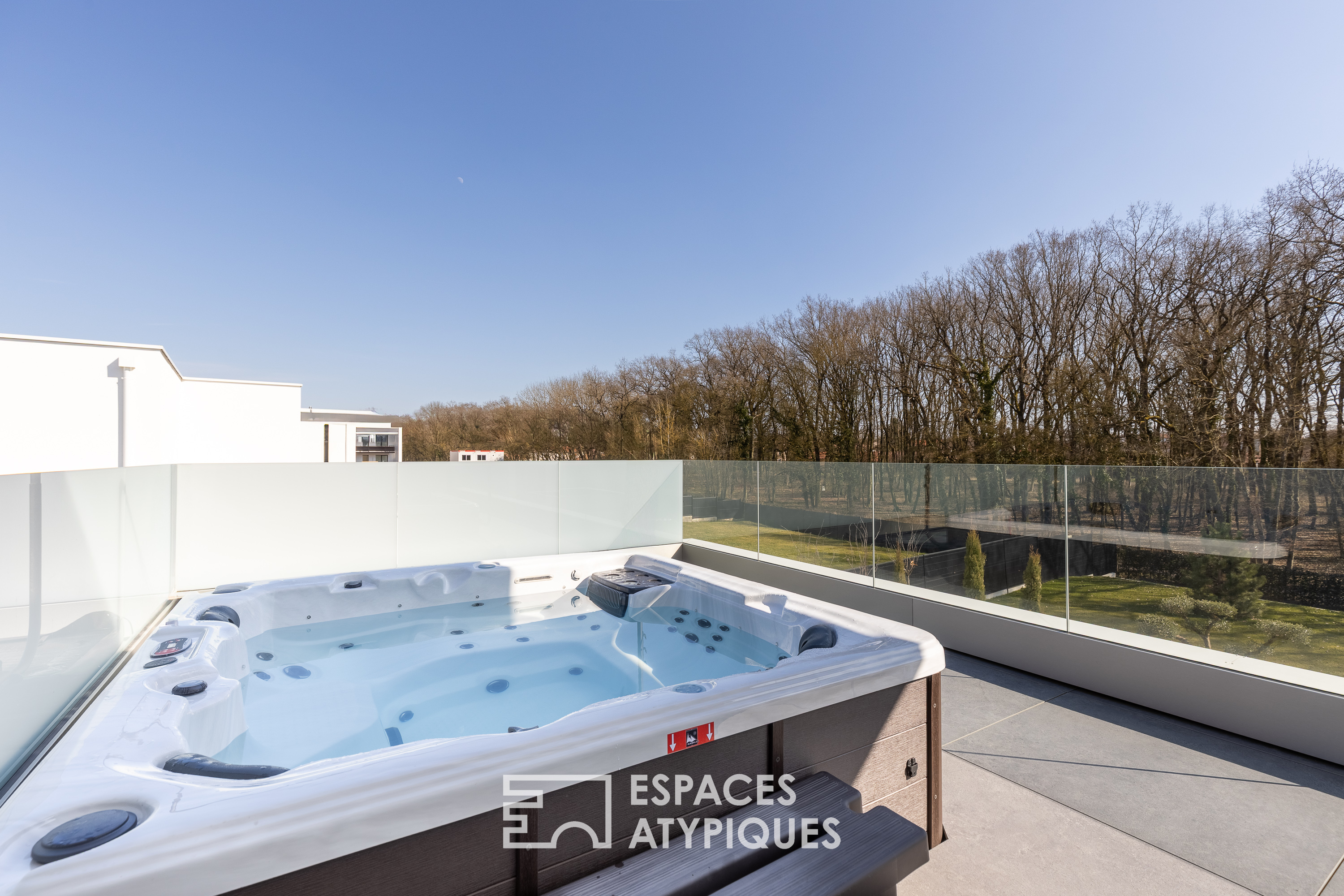 Villa contemporaine de prestige avec piscine sur le Golf