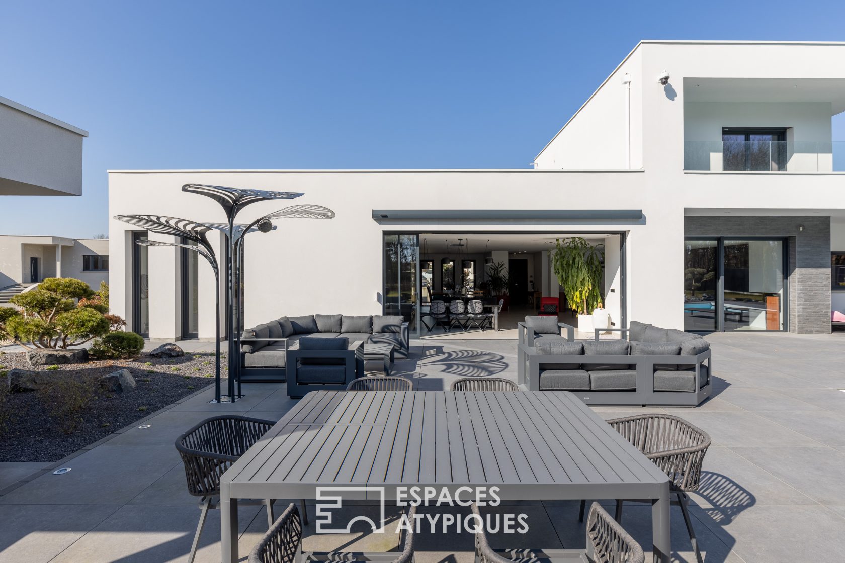 Villa contemporaine de prestige avec piscine sur le Golf