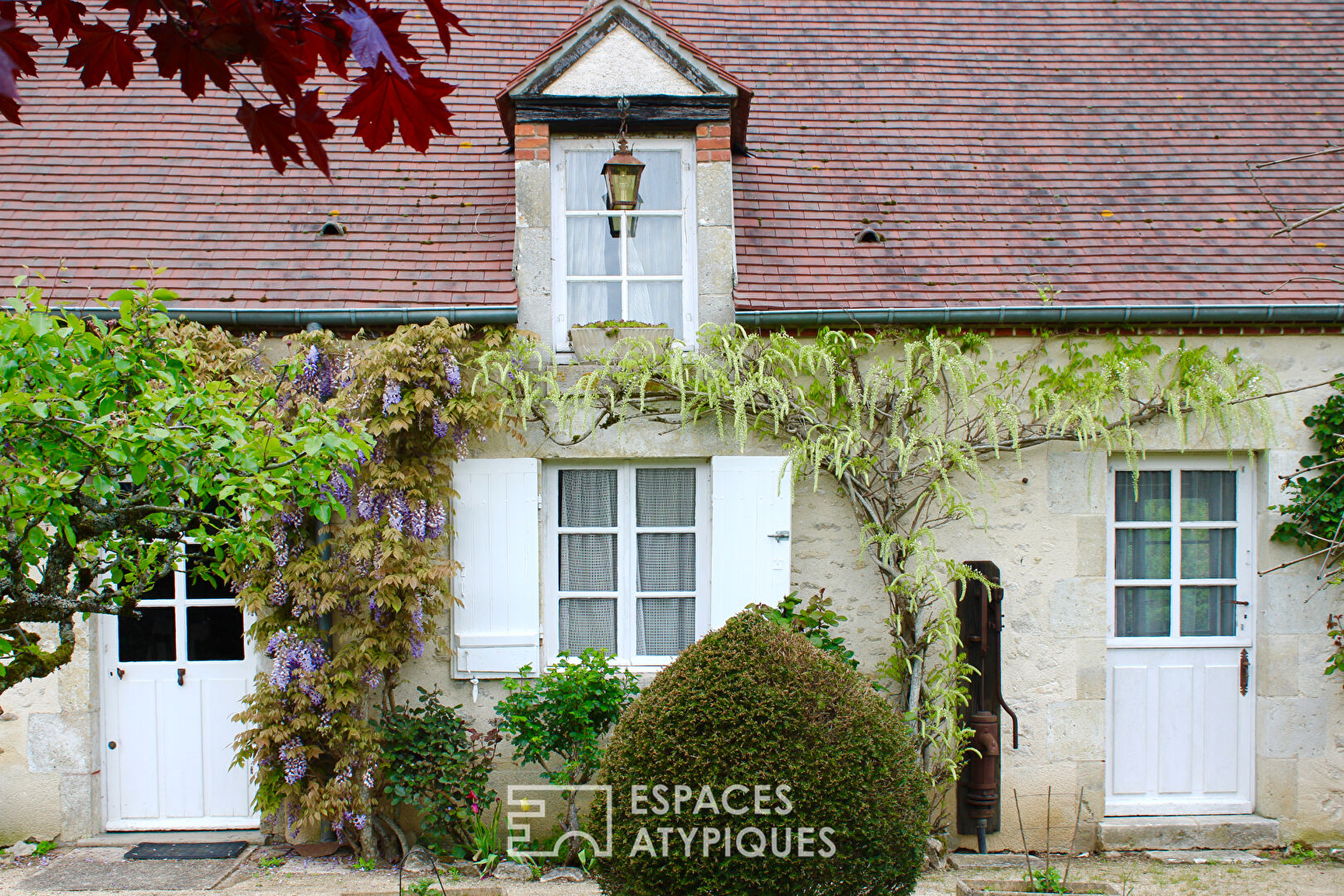 Longère, ancien presbytère, au charme authentique