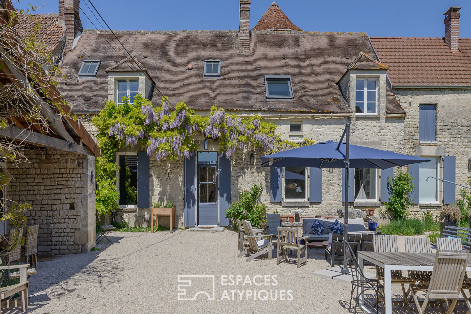 Charm and authenticity at the gates of Noyers-sur-Serein
