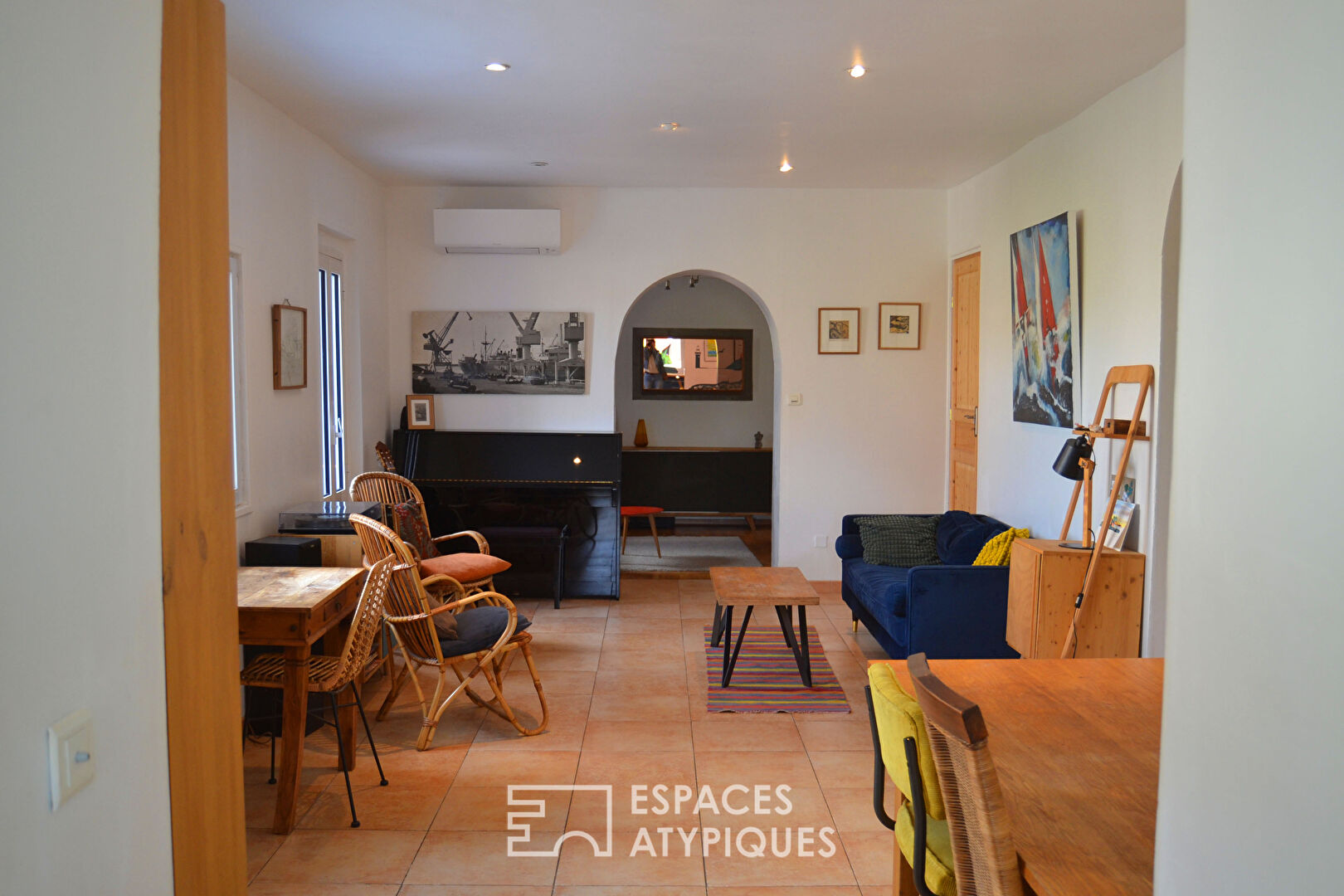 Authentic Sète hut with exceptional view of the Thau lagoon