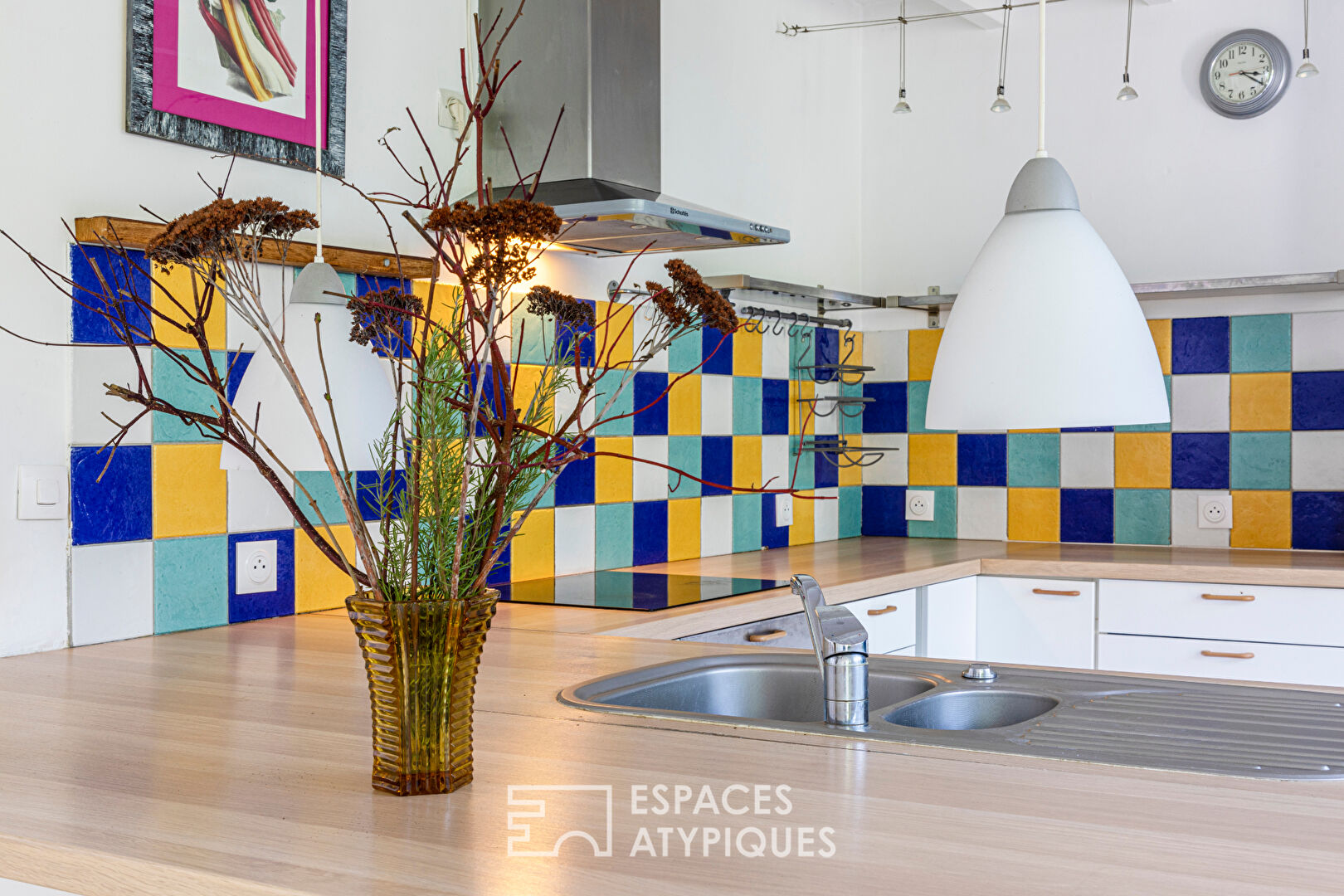Loft industriel dans résidence sécurisée avec piscine et tennis