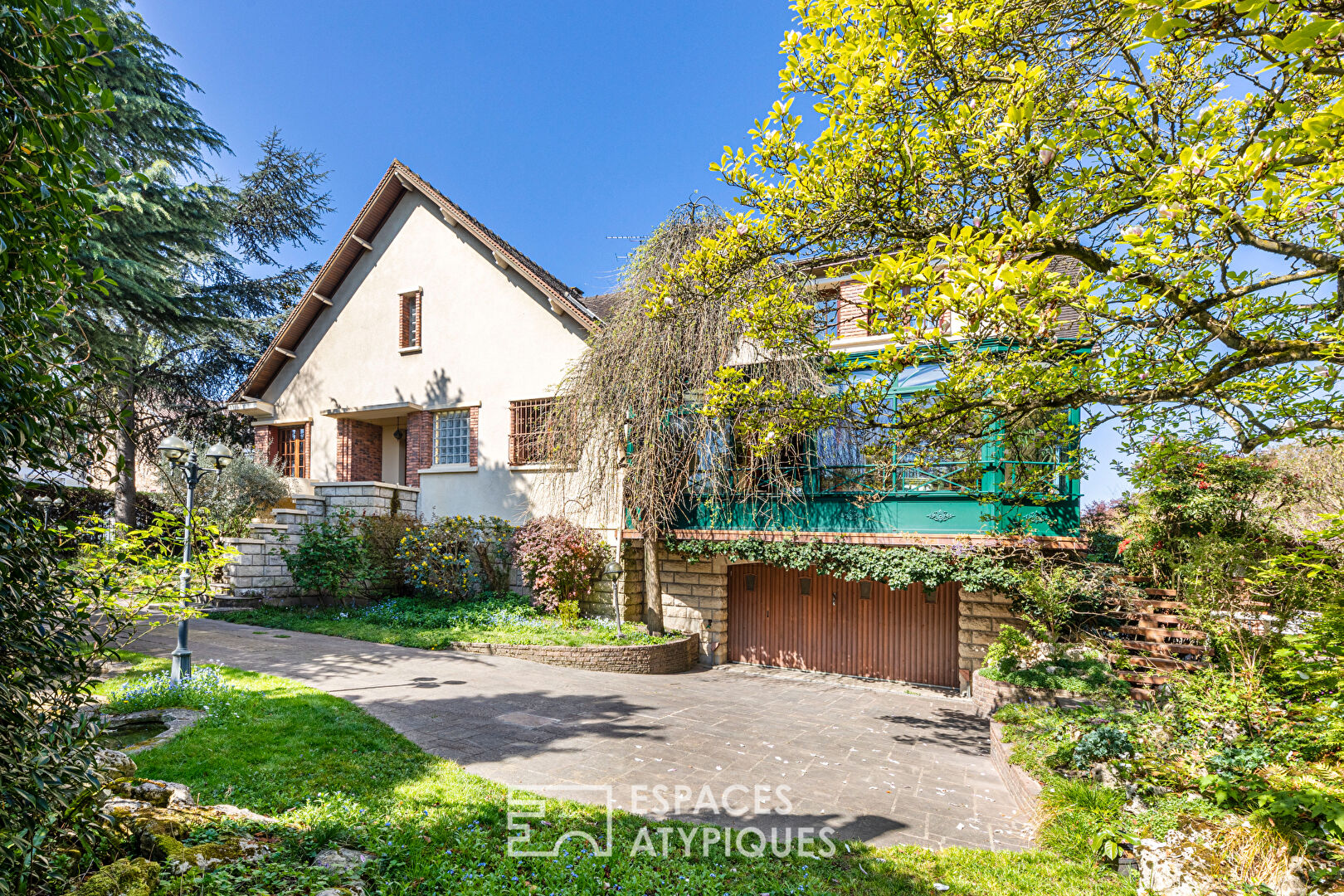 Belle Maison des années 50 dans son écrin de verdure à Soisy sous Montmorency