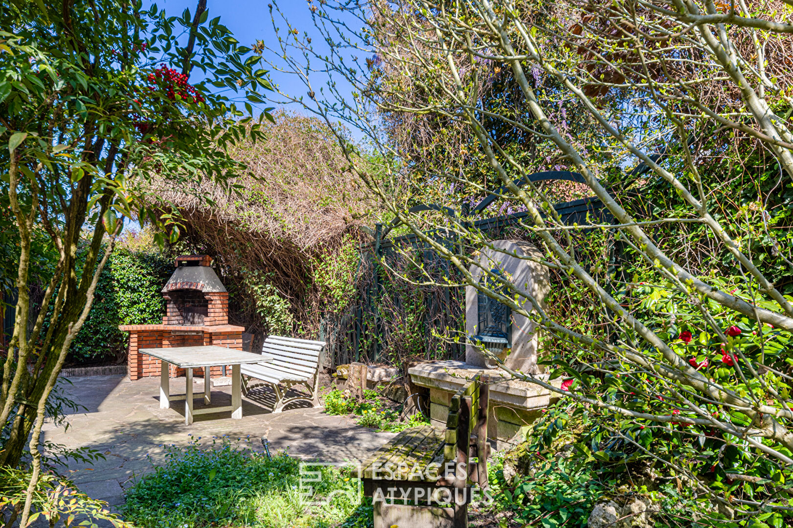 Belle Maison des années 50 dans son écrin de verdure à Soisy sous Montmorency