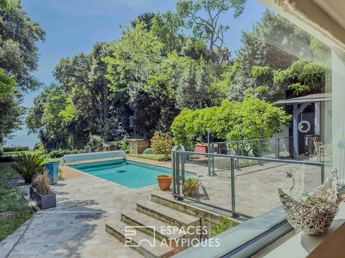 Villa avec piscine face à l’Océan !