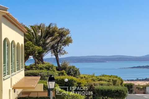 Loft contemporain avec vue panoramique sur la mer et les collines
