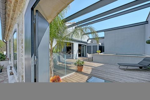 Authentic charm and contemporary comfort in the heart of nature