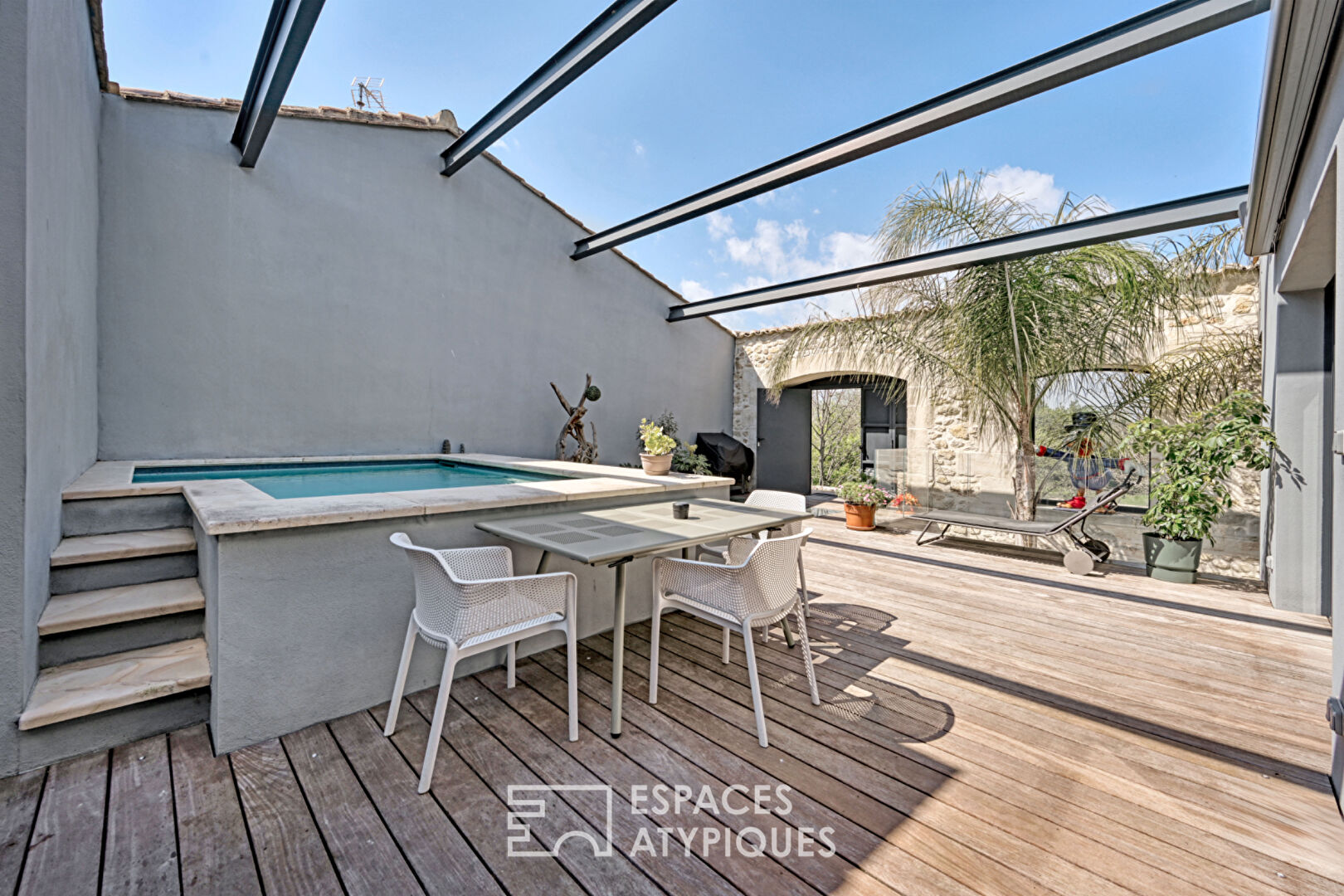Authentic charm and contemporary comfort in the heart of nature