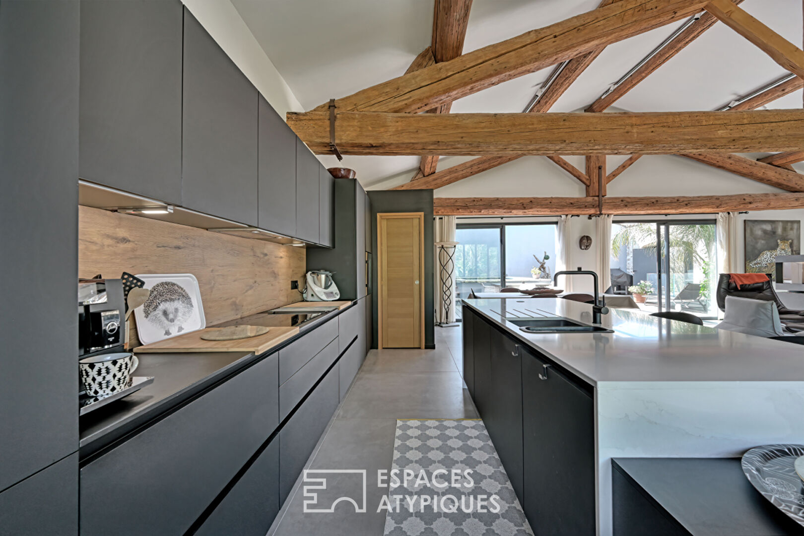 Authentic charm and contemporary comfort in the heart of nature