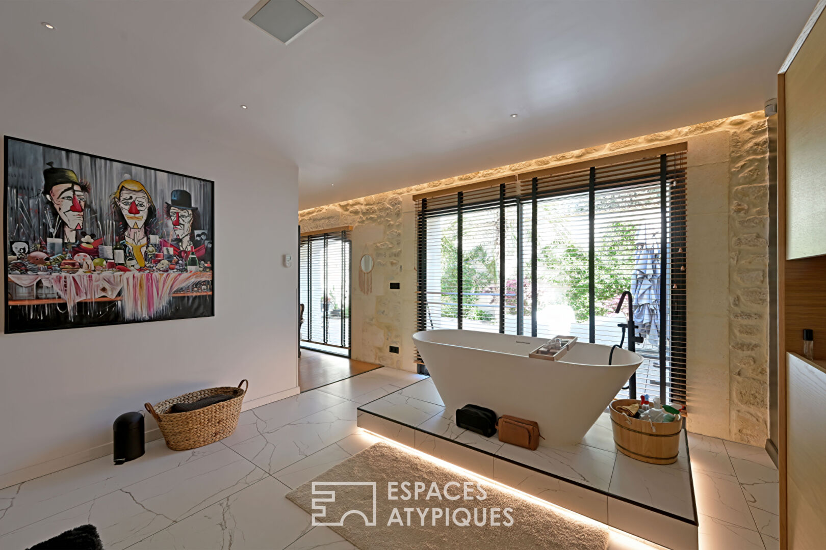 Authentic charm and contemporary comfort in the heart of nature