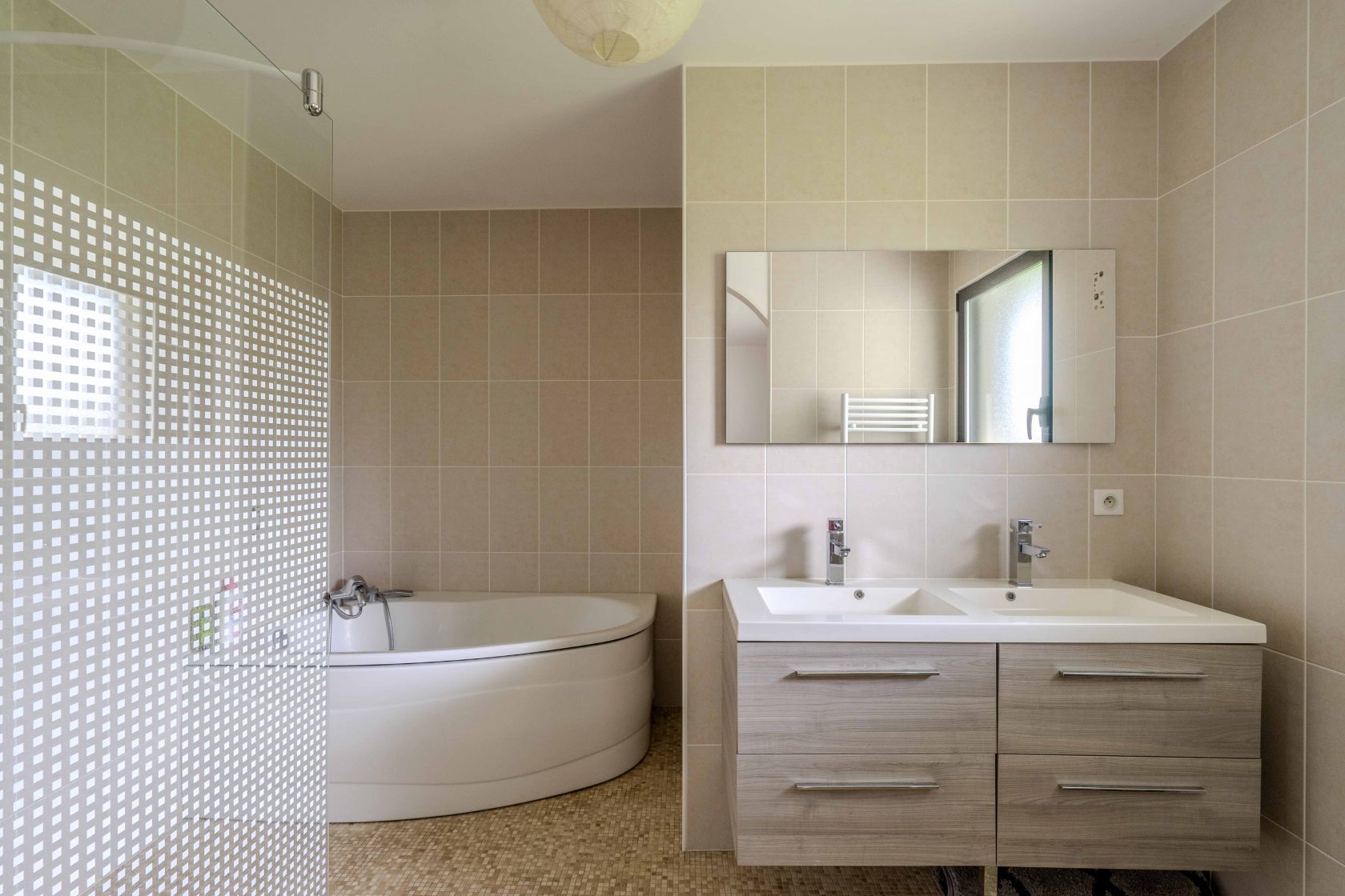 Single-storey villa nestled at the end of its cul-de-sac