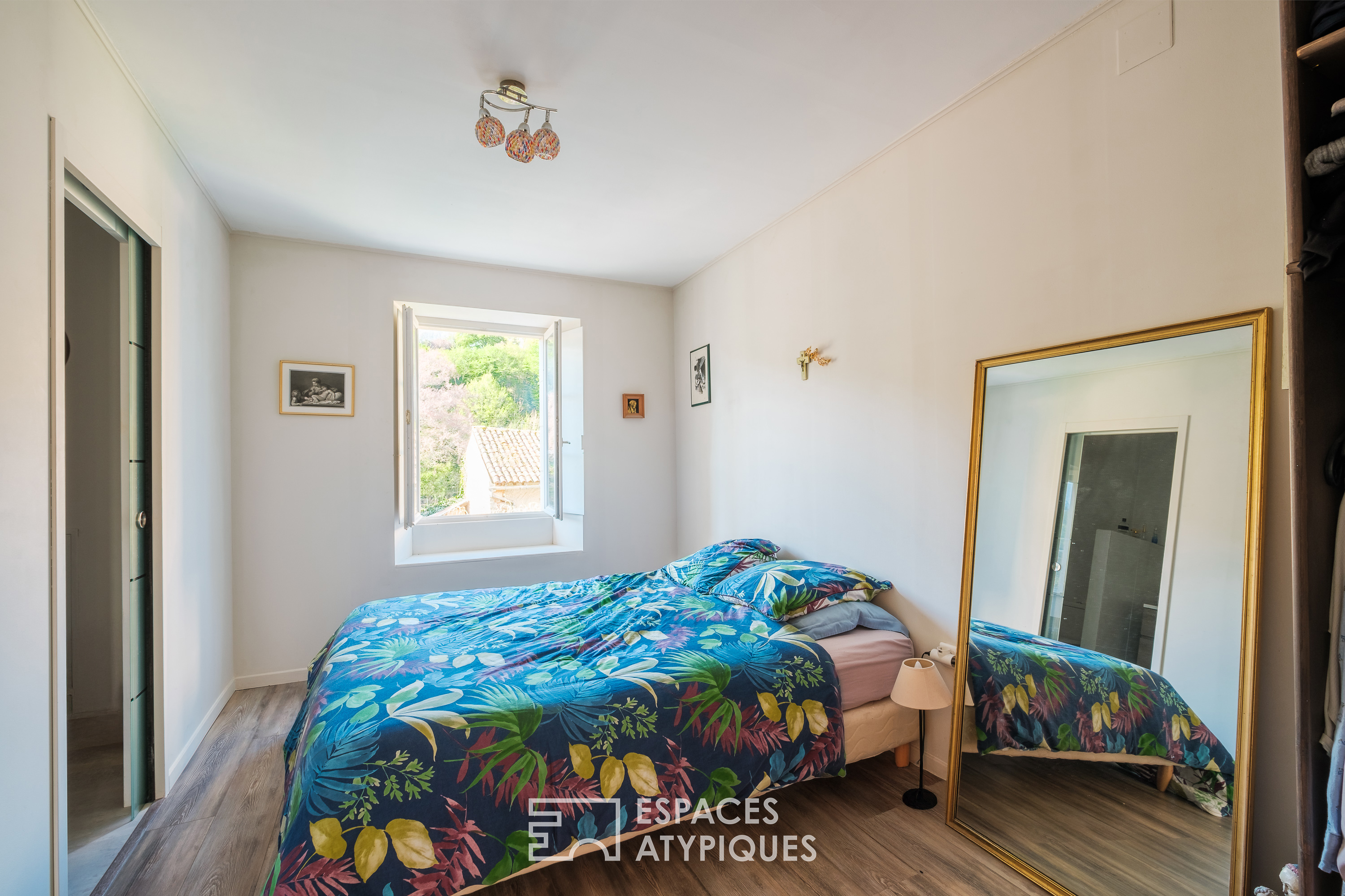 Charming house with garden and independent accommodation