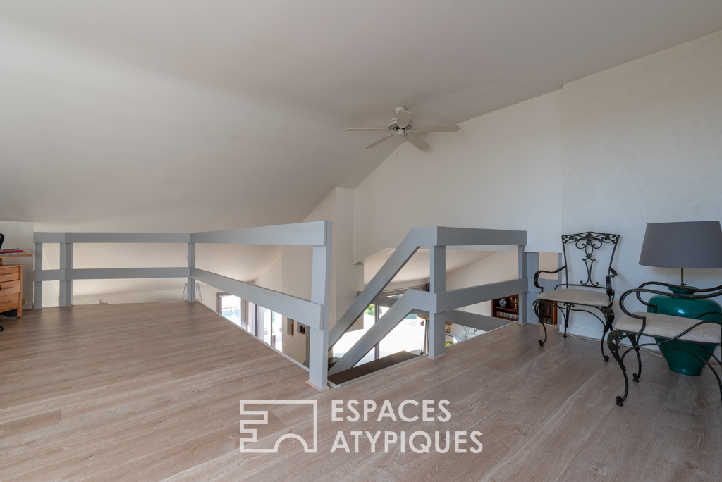 Maison d’architecte vintage et son parc boisé à quinze minutes de Rennes