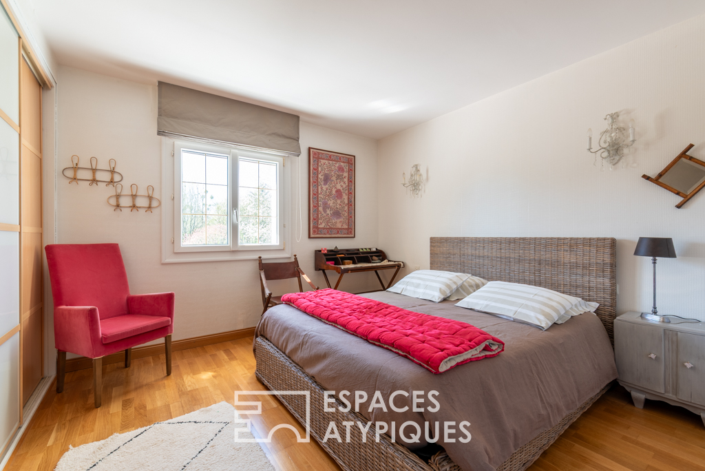 Grande maison familiale avec jardin et piscine