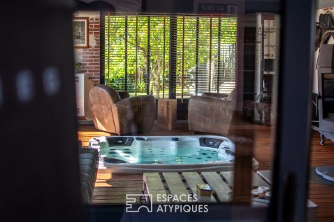 Maison de style industriel avec jacuzzi et terrasses