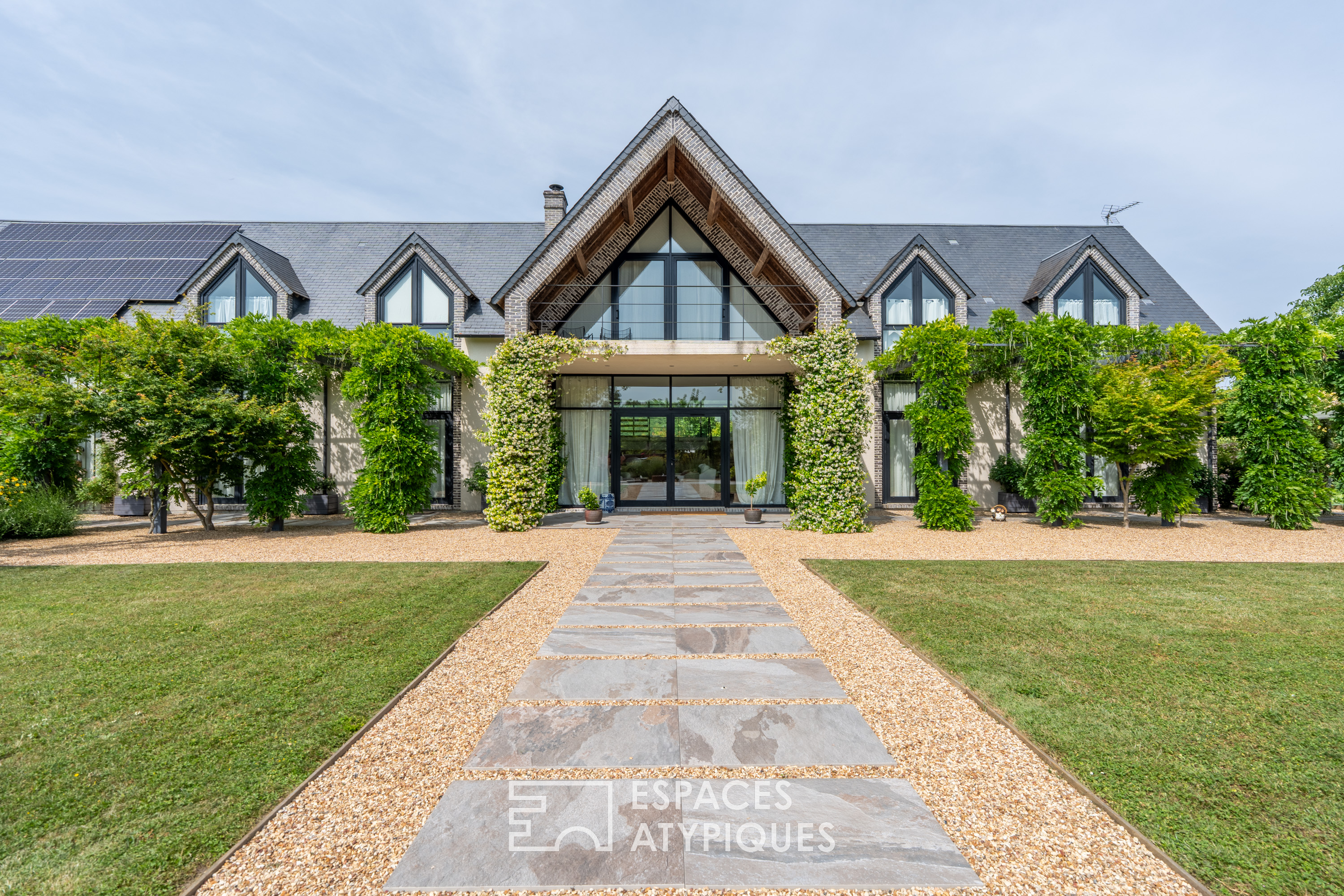 La villa d’architecte aux courbes contemporaines