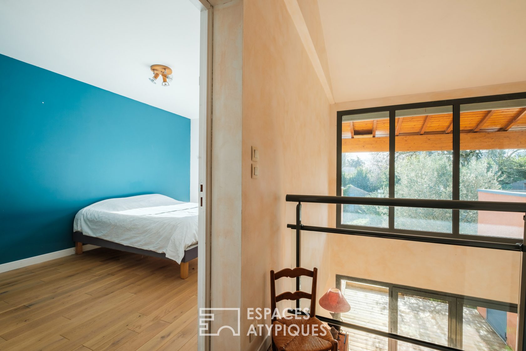 Maison d’architecte avec piscine et patio