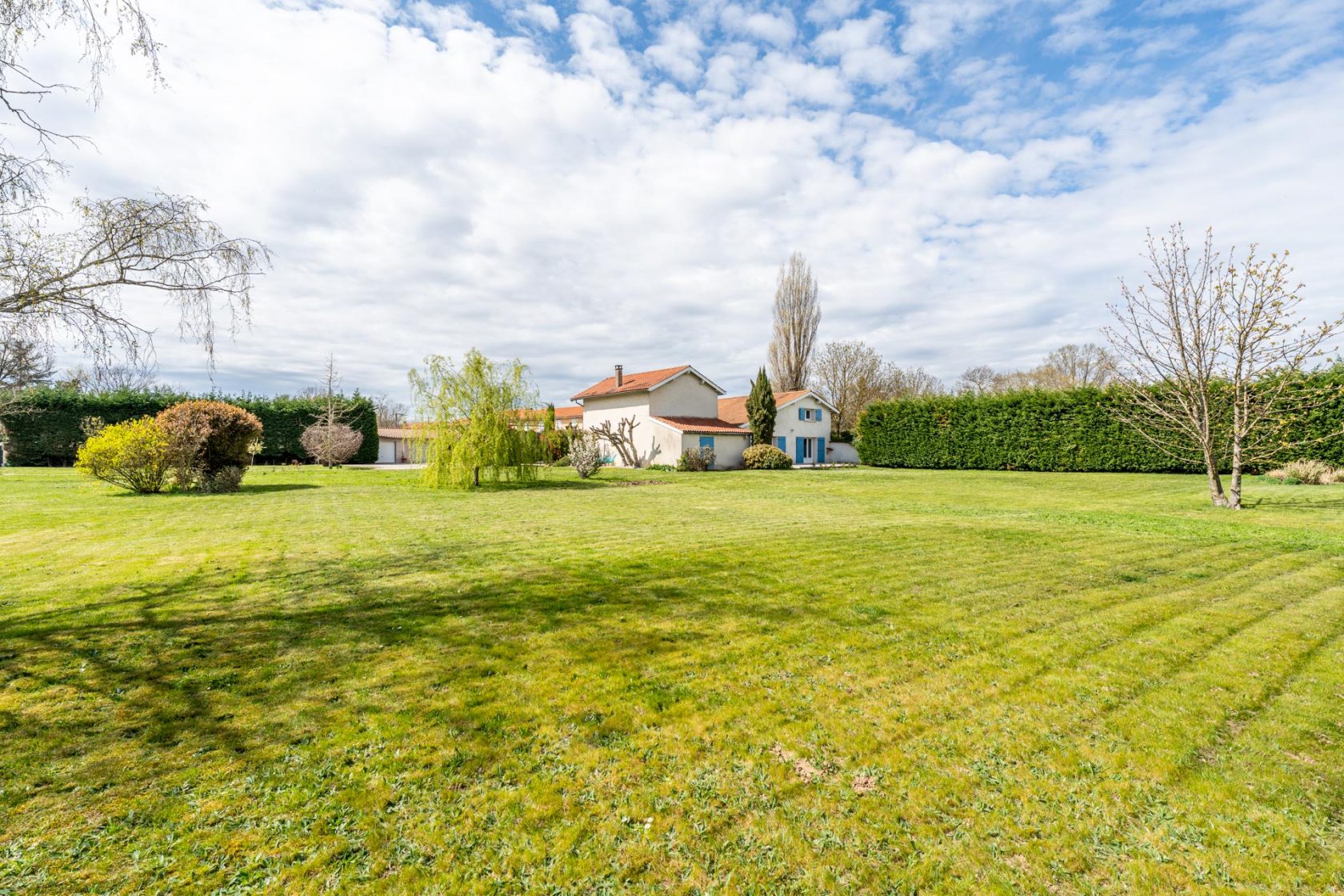 Renovated old farmhouse with garden and swimming pool