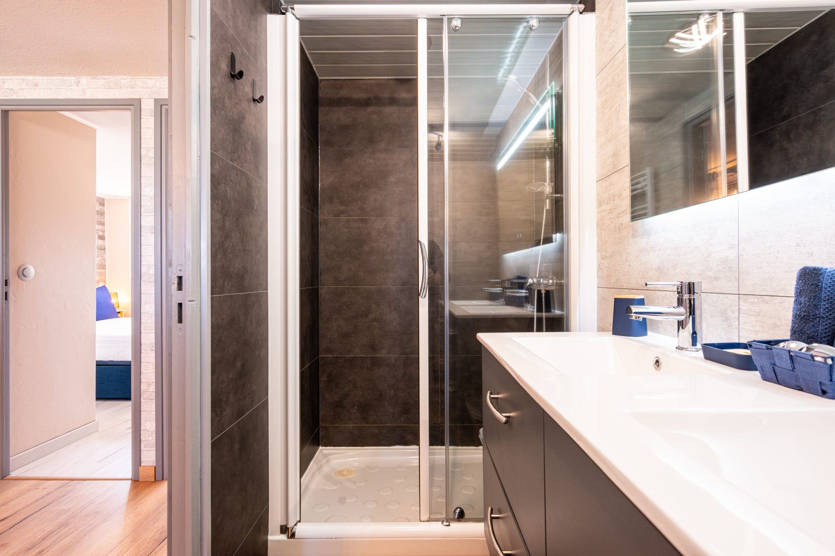 Appartement traversant avec vue imprenable sur la Méditerranée