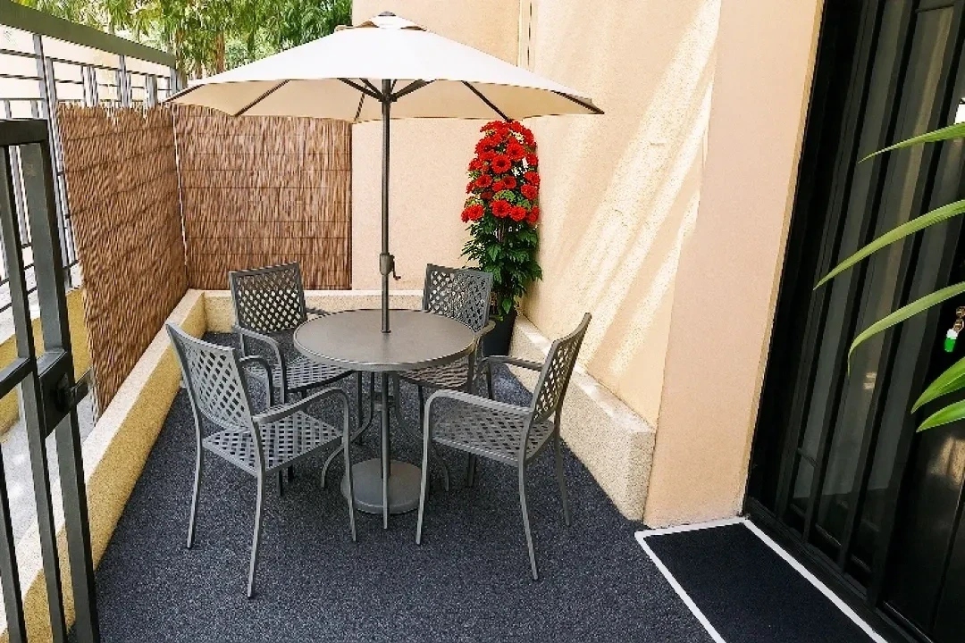 5-room loft in Nice Riquier located in the Port district