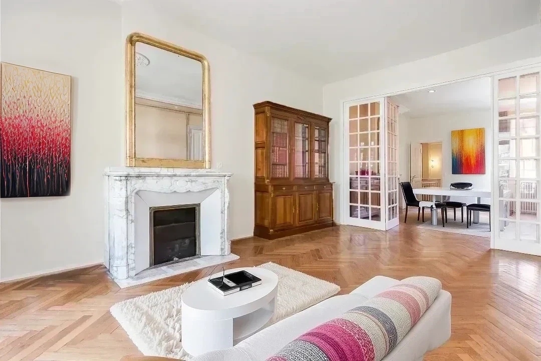 Character apartment in the heart of Busca