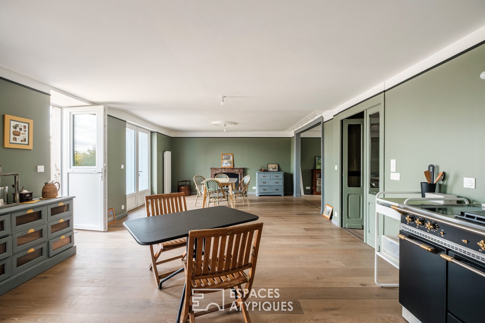Townhouse with unobstructed view of the ramparts