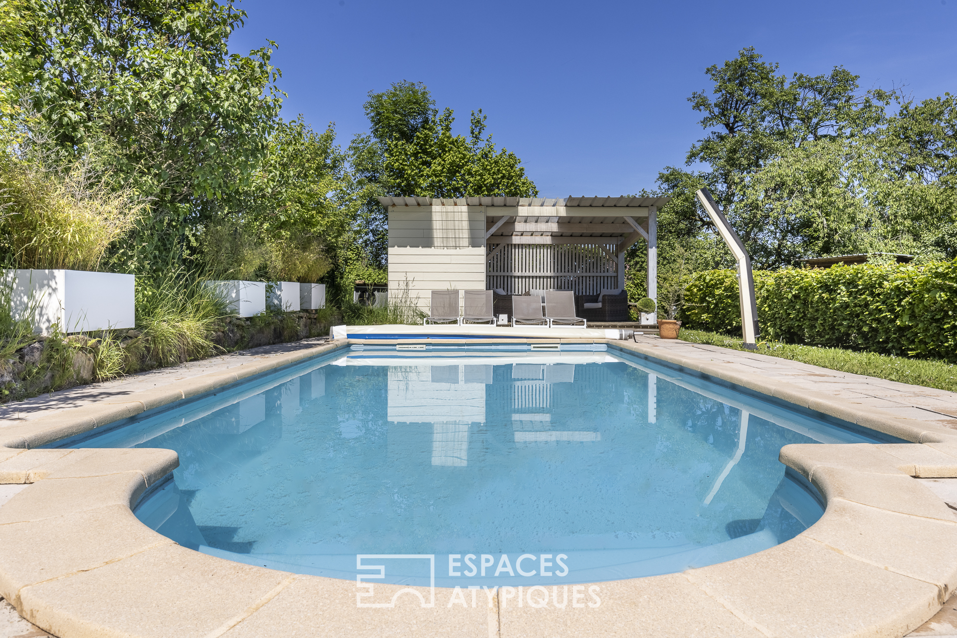 Maison de caractère avec piscine proche Château-Chalon
