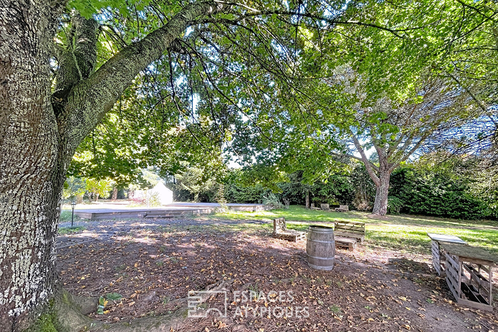 19th century manor house completely renovated 45 minutes from Bordeaux