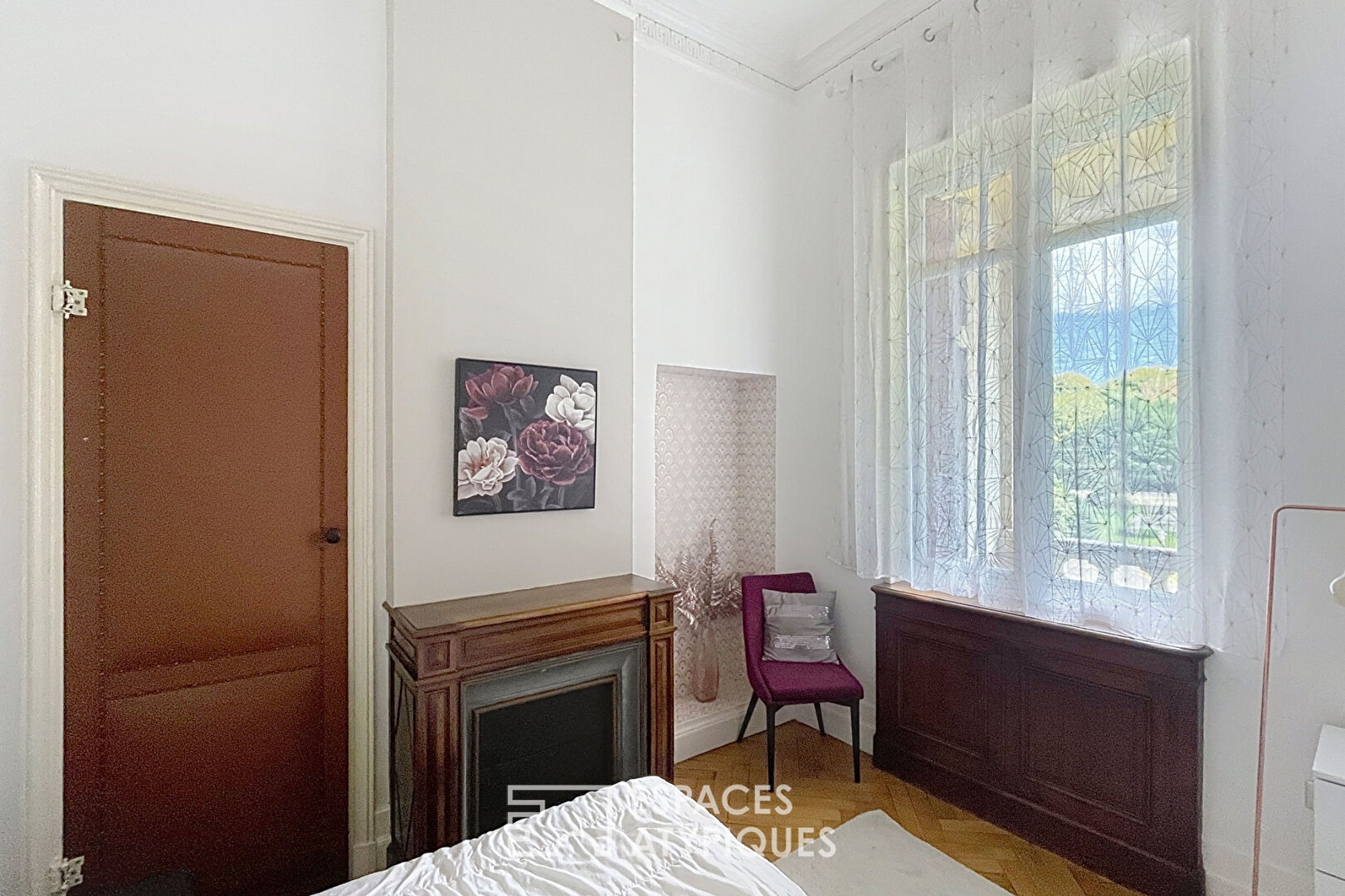 19th century manor house completely renovated 45 minutes from Bordeaux