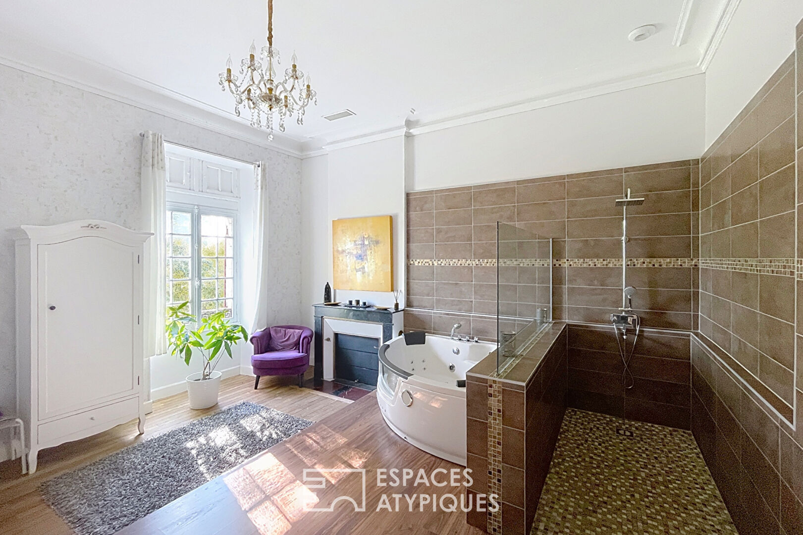 19th century manor house completely renovated 45 minutes from Bordeaux