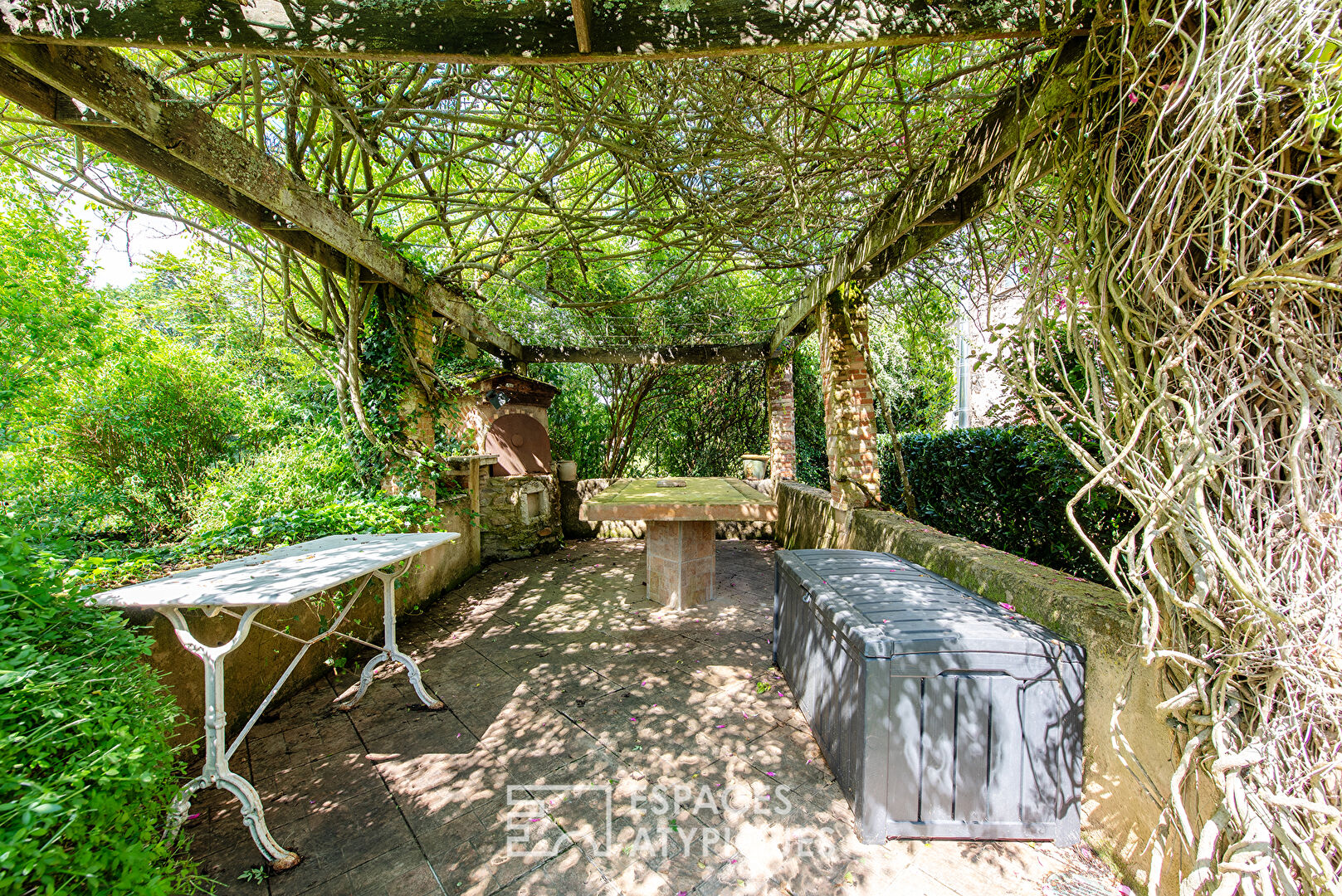 Old renovated farmhouse in the heart of nature north of Albi