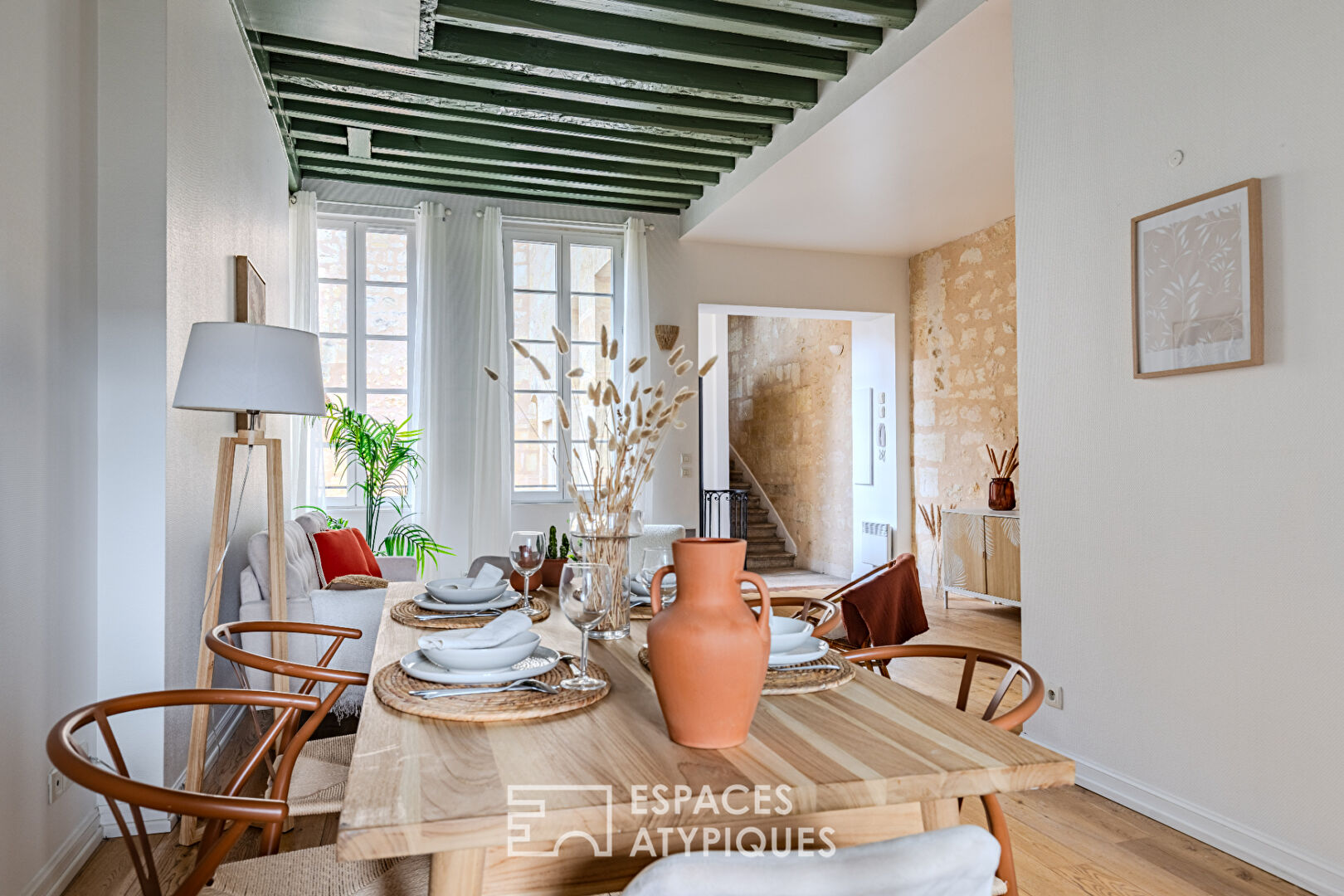 Appartement authentique en duplex proche du jardin public