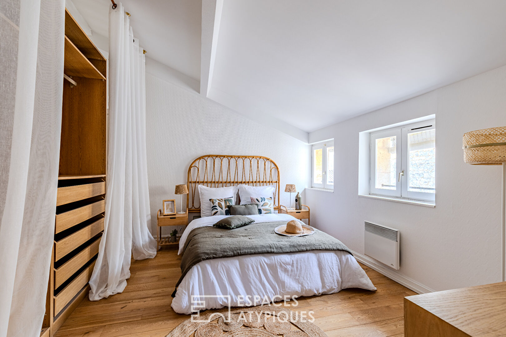Appartement authentique en duplex proche du jardin public