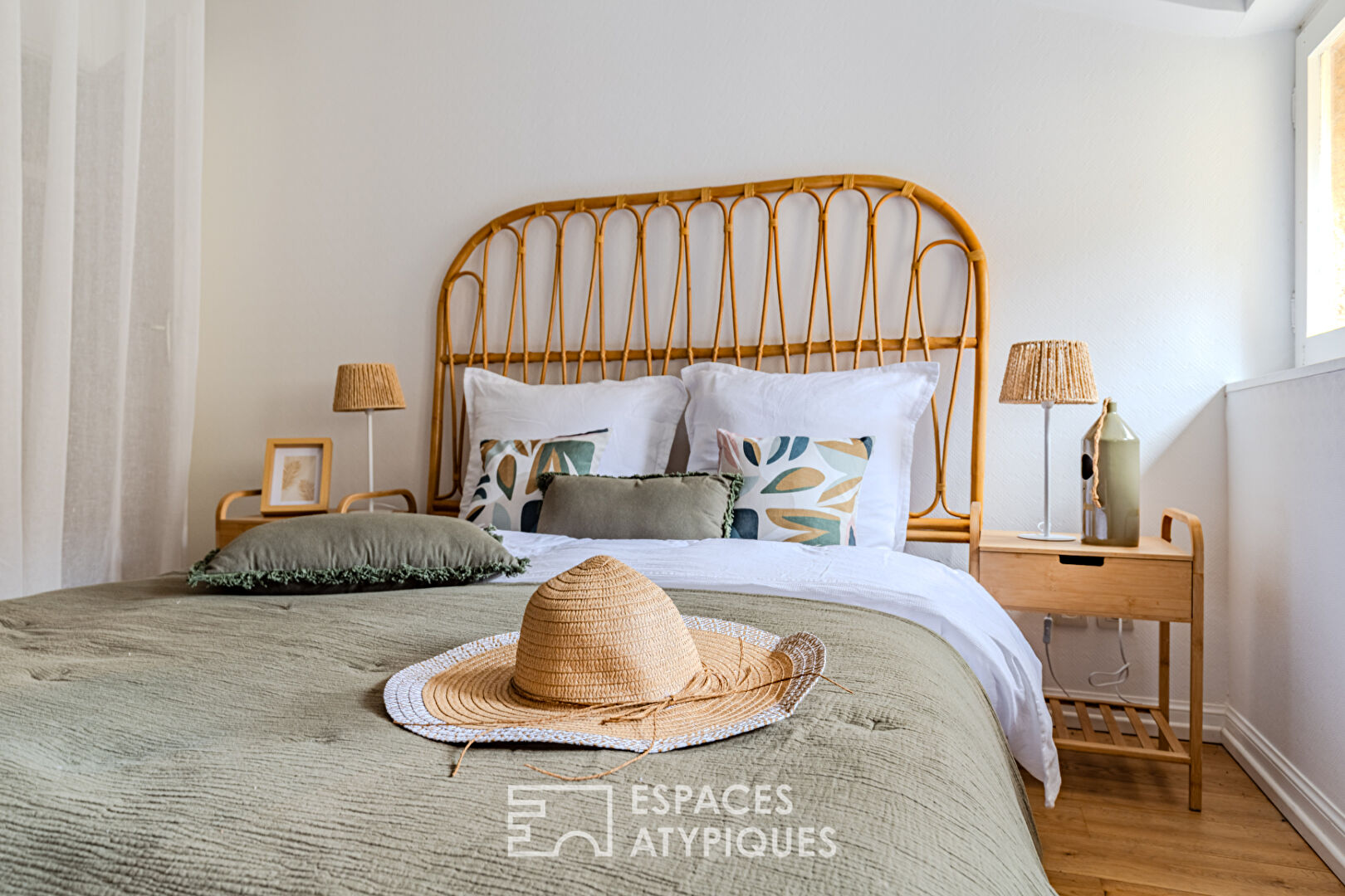 Appartement authentique en duplex proche du jardin public