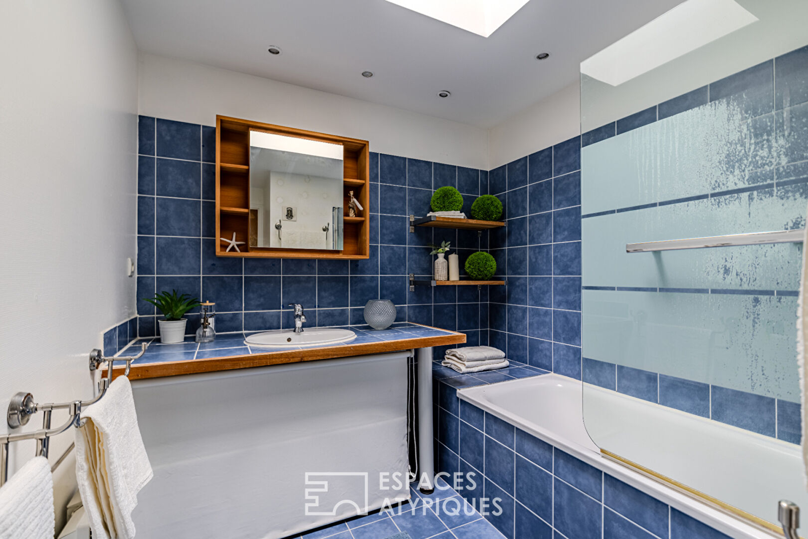 Appartement authentique en duplex proche du jardin public