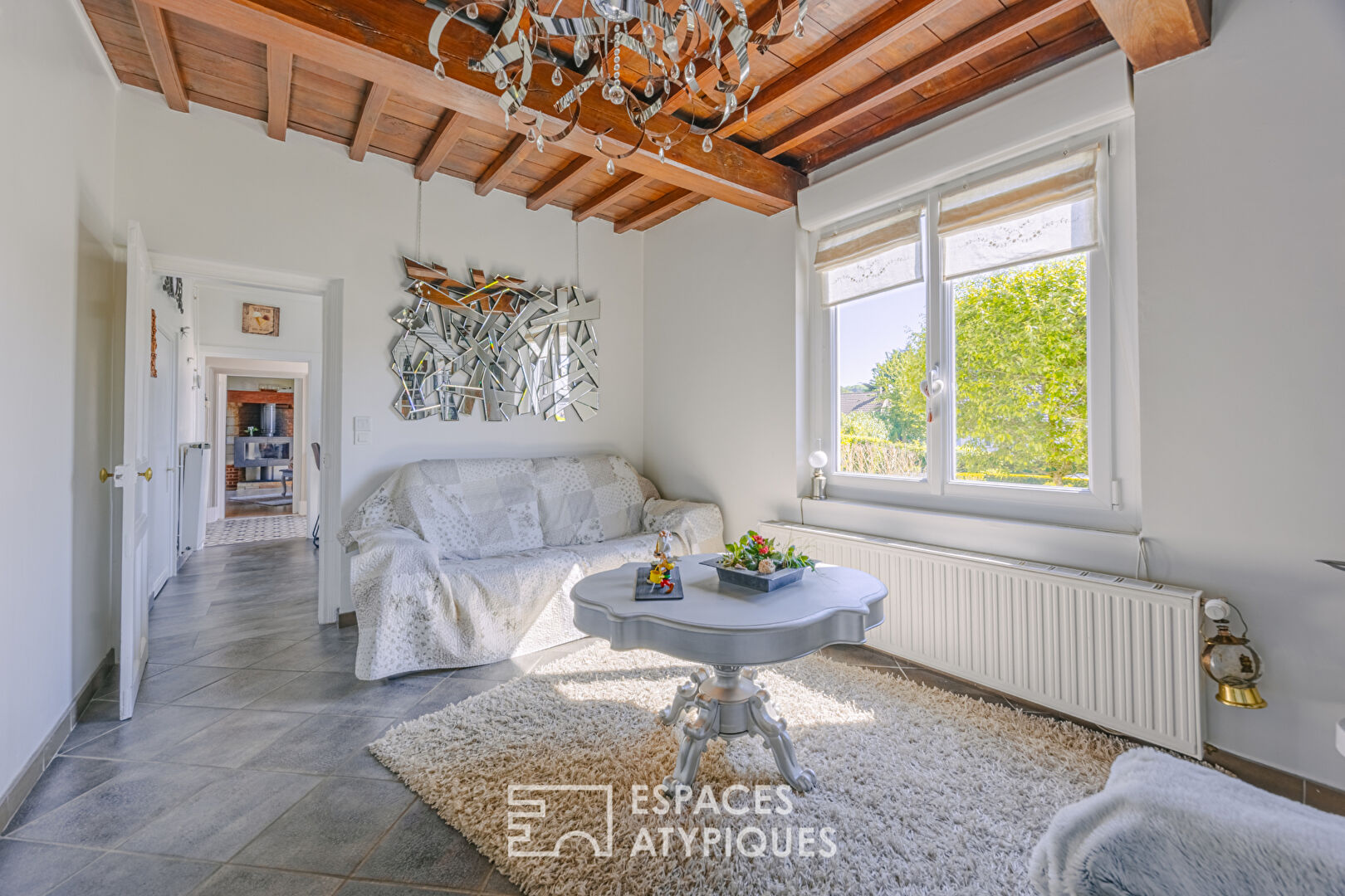 Volumes, lumière et verdure : Maison de campagne à 25 min d’Amiens