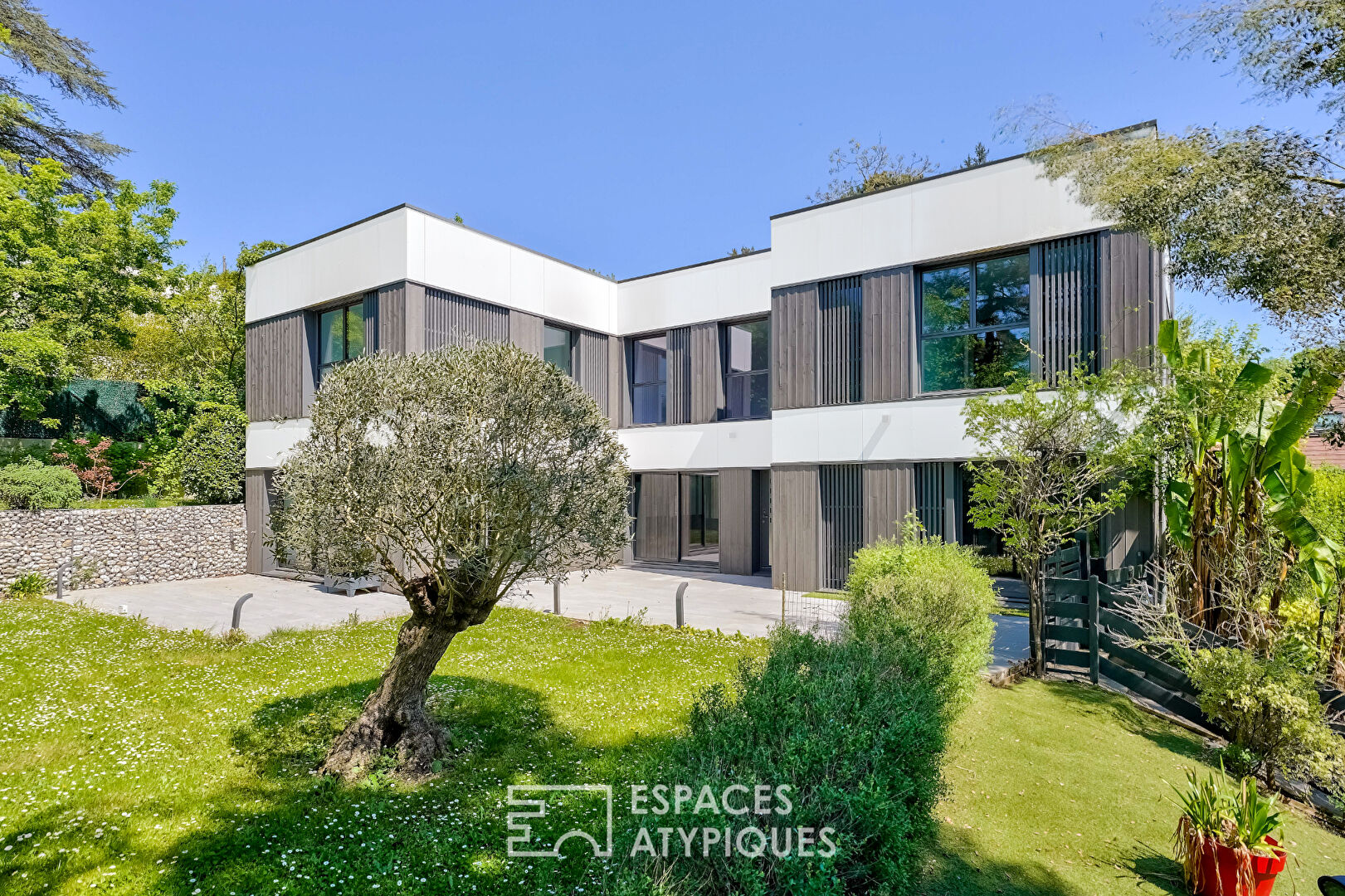 Maison d’architecte avec terrasse et jardin sans vis à vis