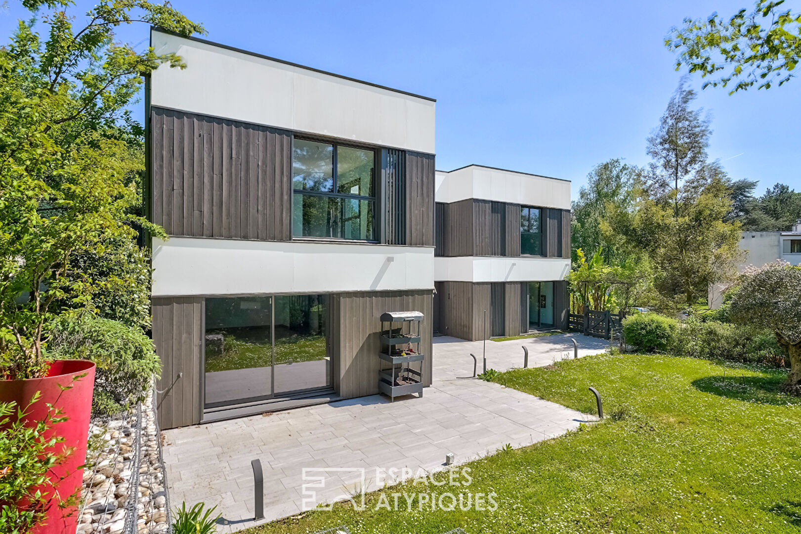 Maison d’architecte avec terrasse et jardin sans vis à vis