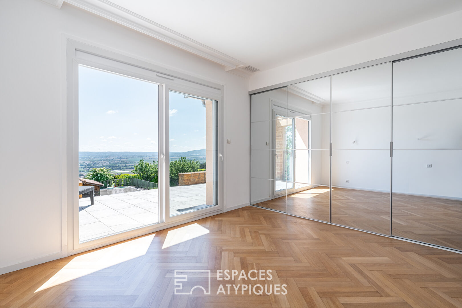 Maison sur les hauteurs d’Anse avec vue panoramique