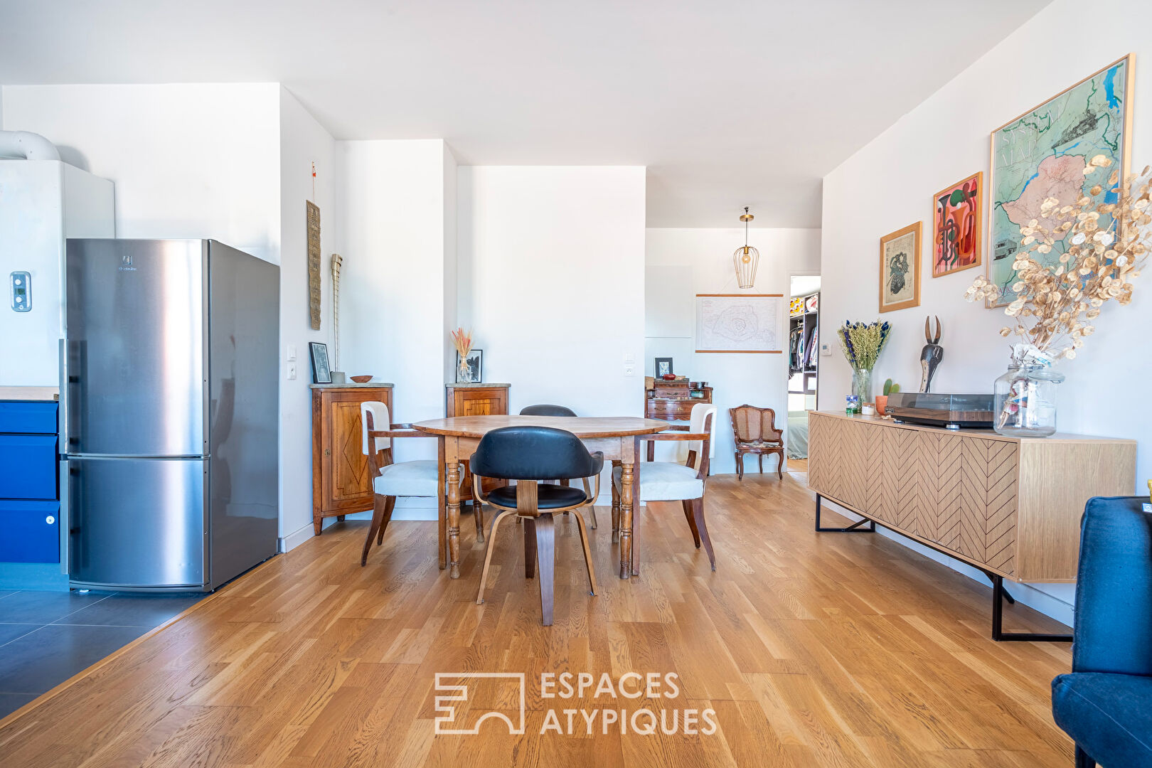 Top floor apartment with terrace and balcony