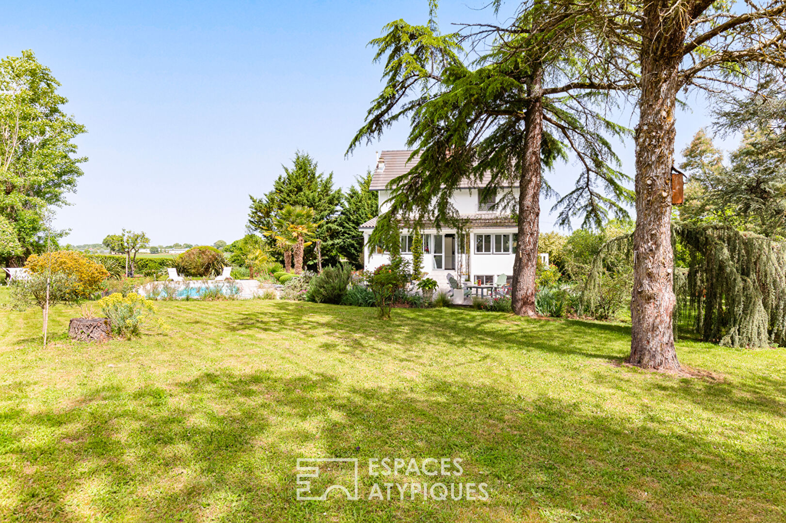 Villematier house 7 rooms 172 m2 (including 159.68m2 habitable)