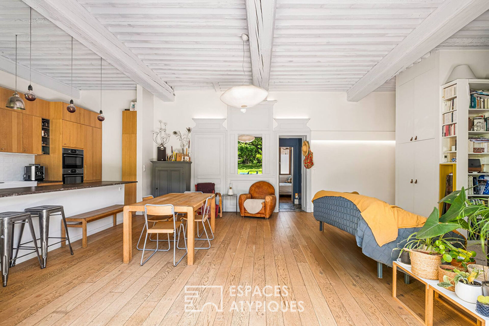 Appartement ancien rénové avec jardin en plein coeur de Saint-Just
