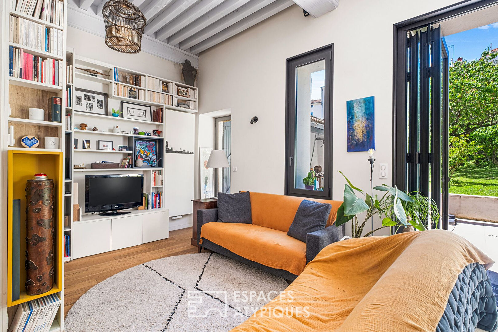 Appartement ancien rénové avec jardin en plein coeur de Saint-Just